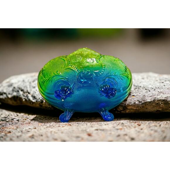 Jeannette Glass Green Blue Tri Footed Art Bowl-Vintage Centerpiece-Scalloped - Picture 4 of 8